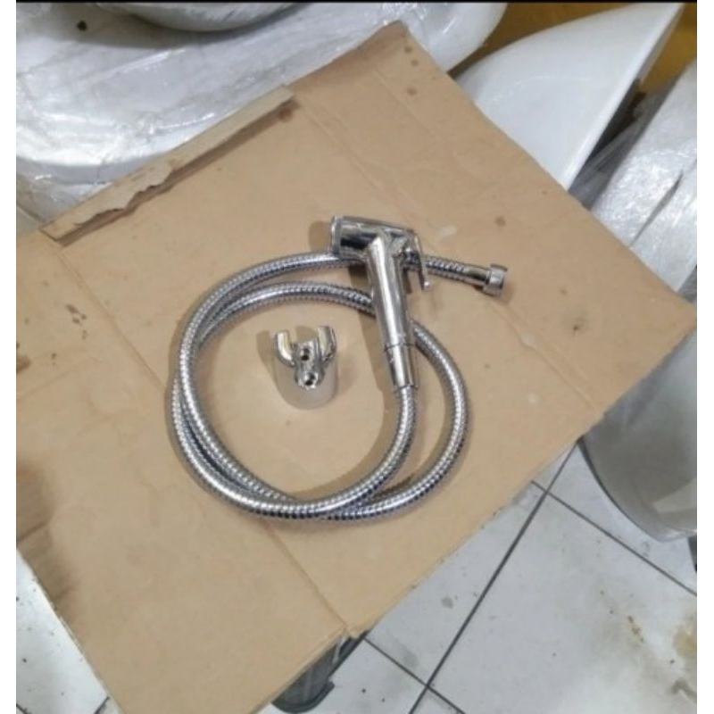 jet shower spray toilet / shower cebok closet duduk / chrome / TOTO (bekas)