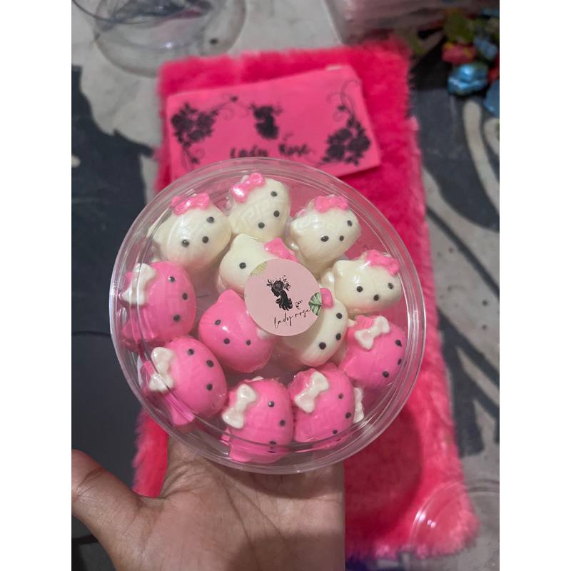 

Coklat Karakter Pink ChoCho uk 250ml