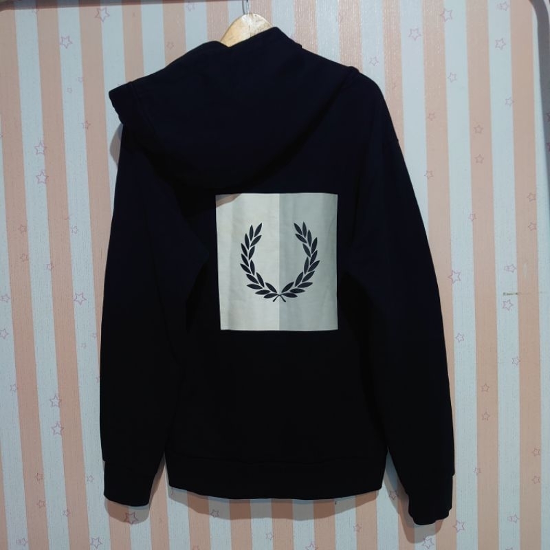 Hoodie Fred Perry big logo UK XL rare item second bekas
