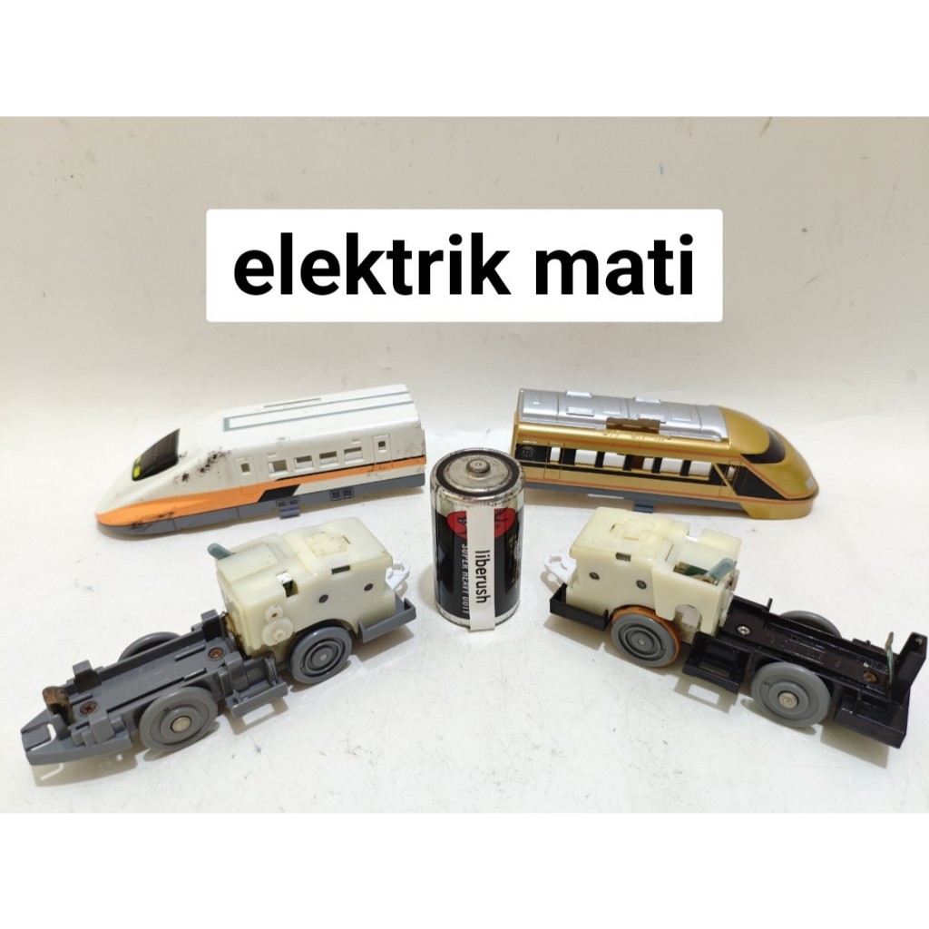 Set tomy plarail taiwan high speed rail 700T & tobu spacia series 100 moude nikko  junk elect off