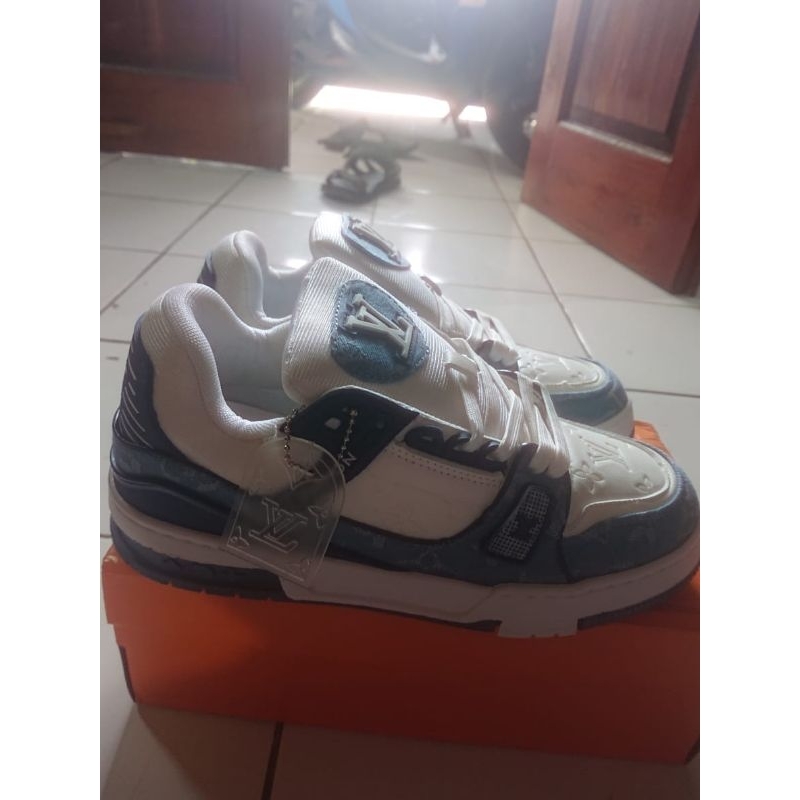 Sepatu Sneaker Louis Vuitton trainer pria