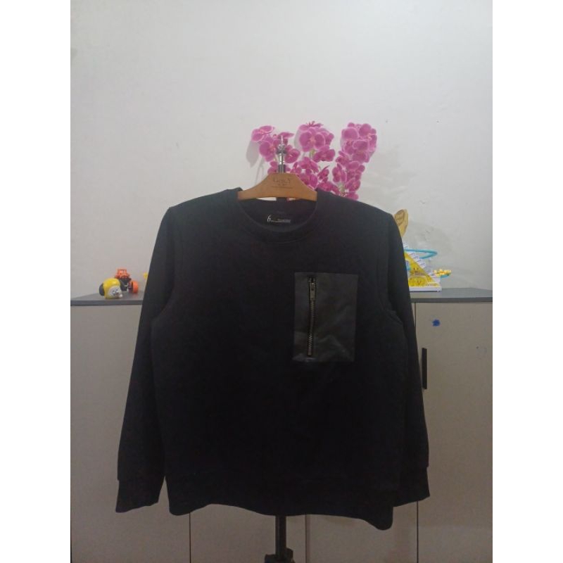 Crewneck by beyond Closet