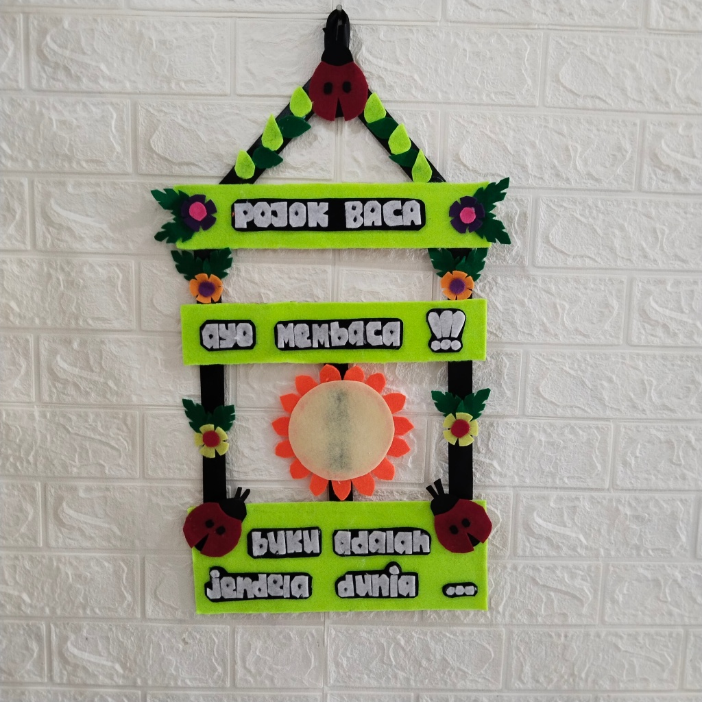 POJOK BACA hiasan dinding dekorasi sekolah kerajinan kain flanel weldecor
