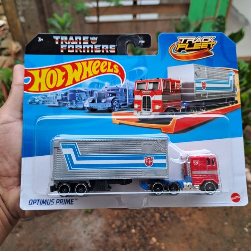 HOTWHEELS TRANSFORMERS OPTIMUS PRIME BY HASBRO ORIGINAL MATTEL