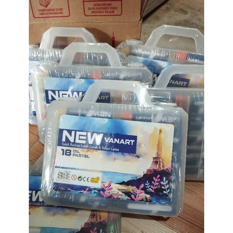 

CRAYON NEW VANART 18 WARNA / 18 OIL PASTEL
