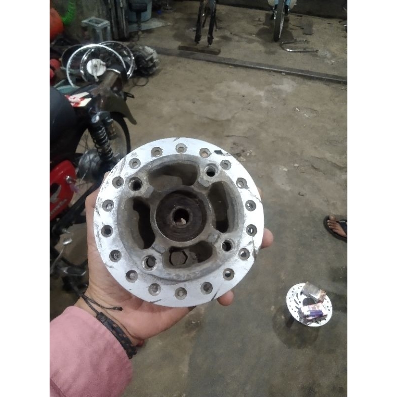 tromol depan ori absolute Revo