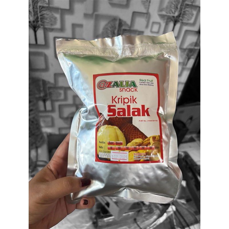 

KERIPIK SALAK ASLI