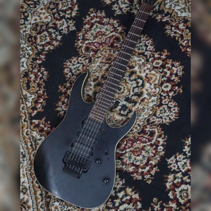Ibanez RG-370ZB Weathered black ( Seymour Duncan pickup )