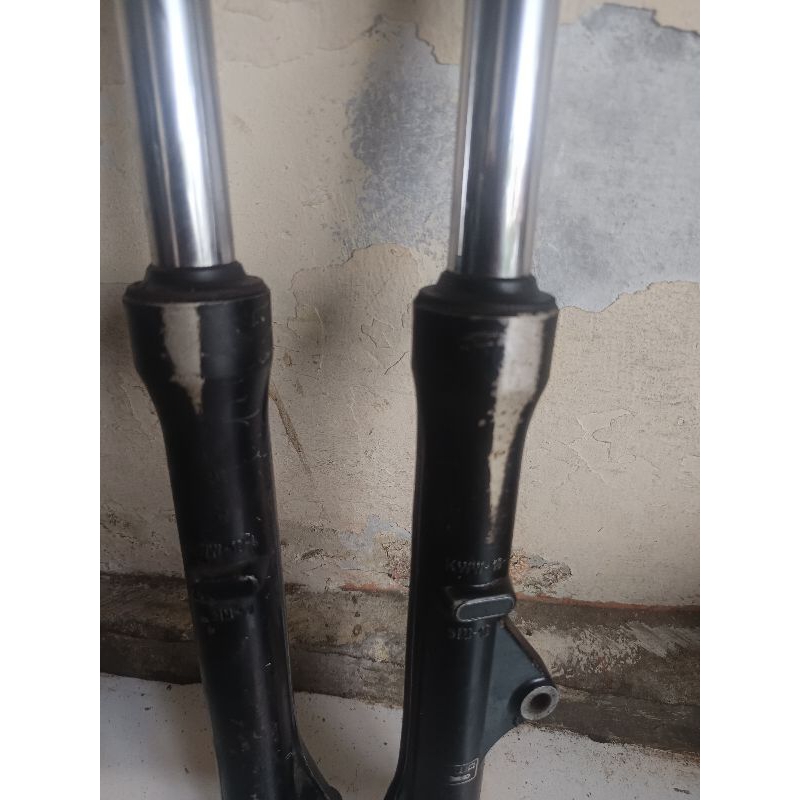 SHOCKBREAKER DEPAN REVO ABSOLUT COPOTAN