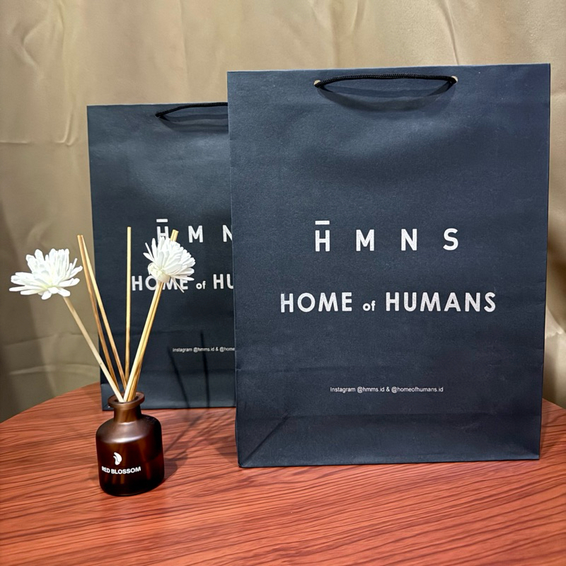 Paper Bag HMNS Hitam Paper Bag Parfume Pembungkus Kado