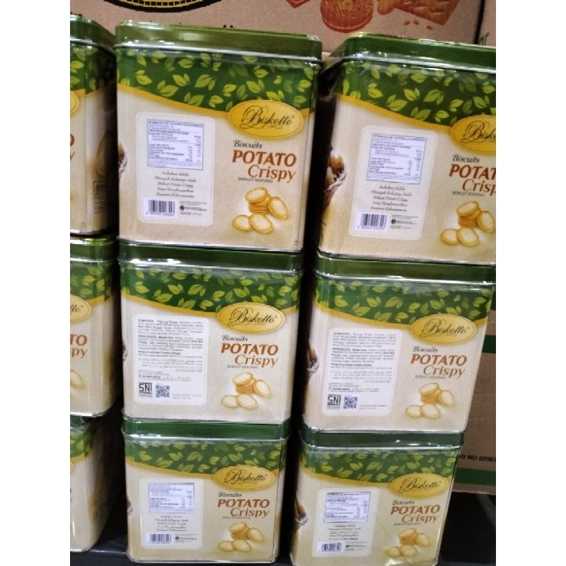 biskotto potato kaleng 400 gram