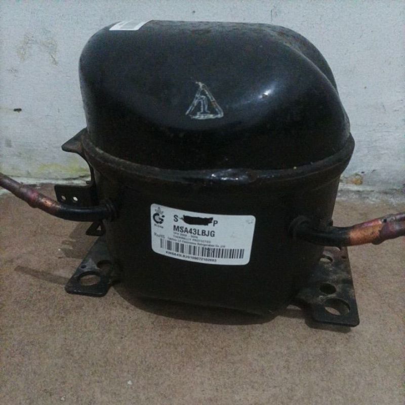 kompresor kulkas 1 pintu 1/8 PK bekas copotan normal masih layak pakai