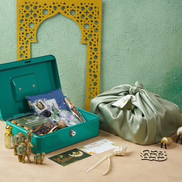 

Hampers Lebaran Idul Fitri Brankas / Hampers Parsel Eid Mubarak