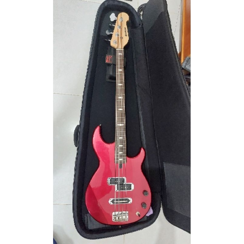 Bass Yamaha BB424 4 string senar