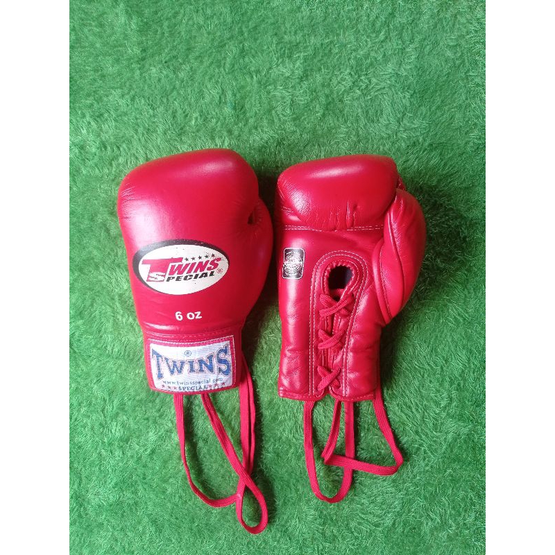 boxing gloves/sarung tinju twins special lace up original ( preloved, second, bekas )