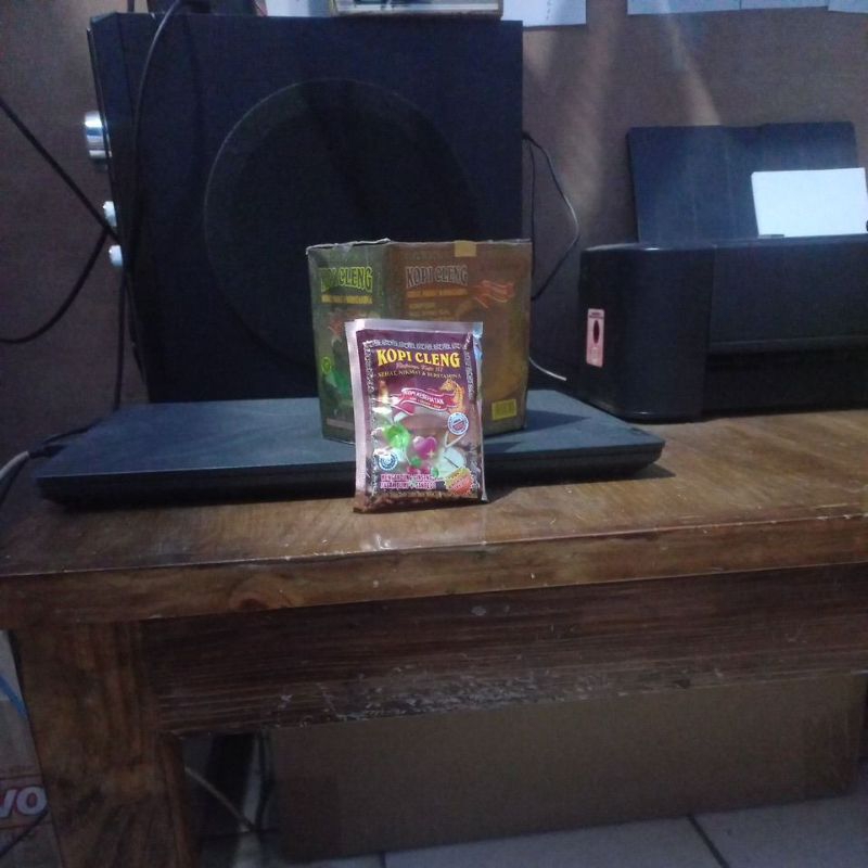 

isi 10 sachet kopi instan