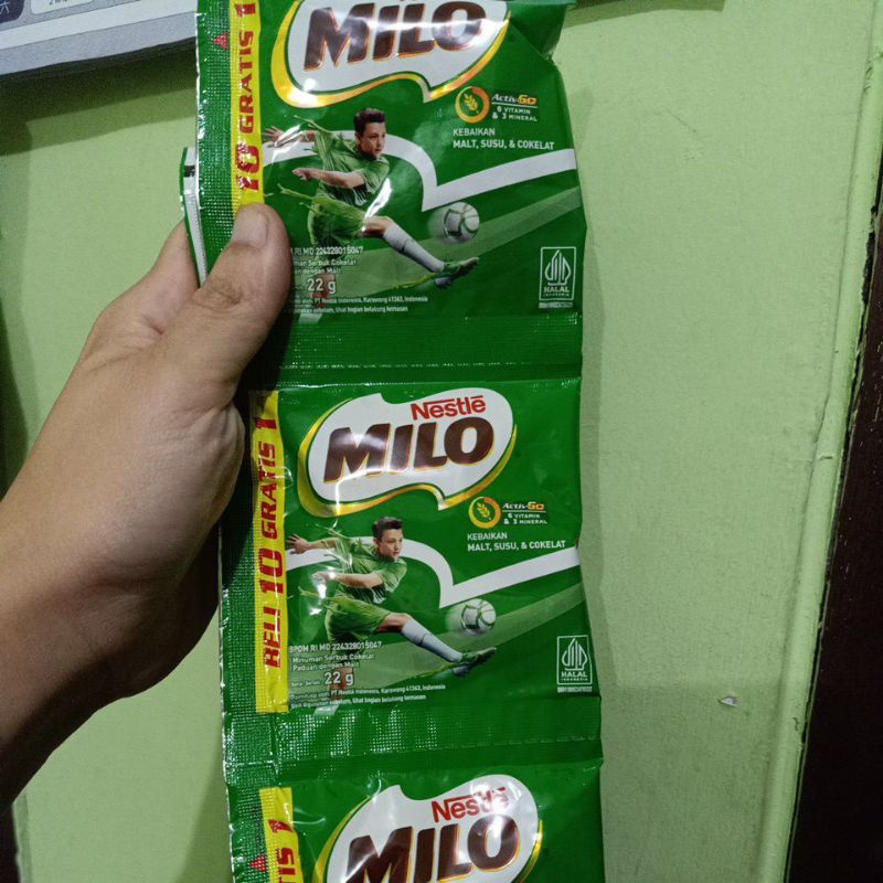 

susu MILO KEMASAN BONUS ISI 10+1 SACHET ,PER RENTENG