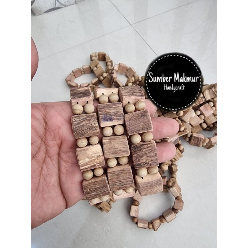 Gelang Kayu Gaharu Wangi Asli Papua Alami Kualitas Premium