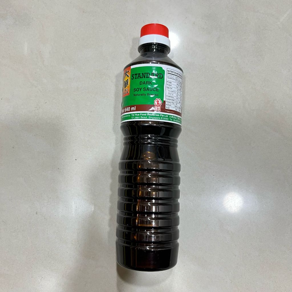 

Tai Hua dark soy sauce 640 ml / kecap asin hitam singapore