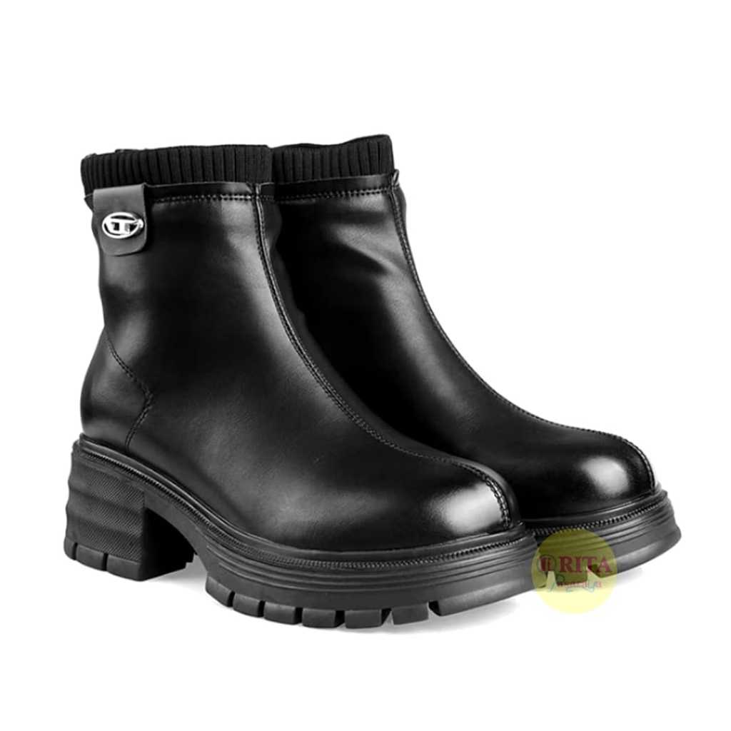 Fransisca Renaldy Sepatu Boots Wanita