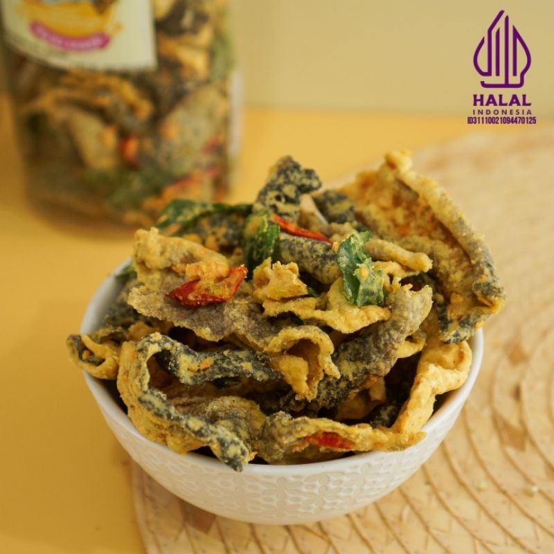 

Keripik Kulit Ikan Salmon Salmon Salted Egg Pouch 115gr Cemilan Gurih enak dan Crunchy