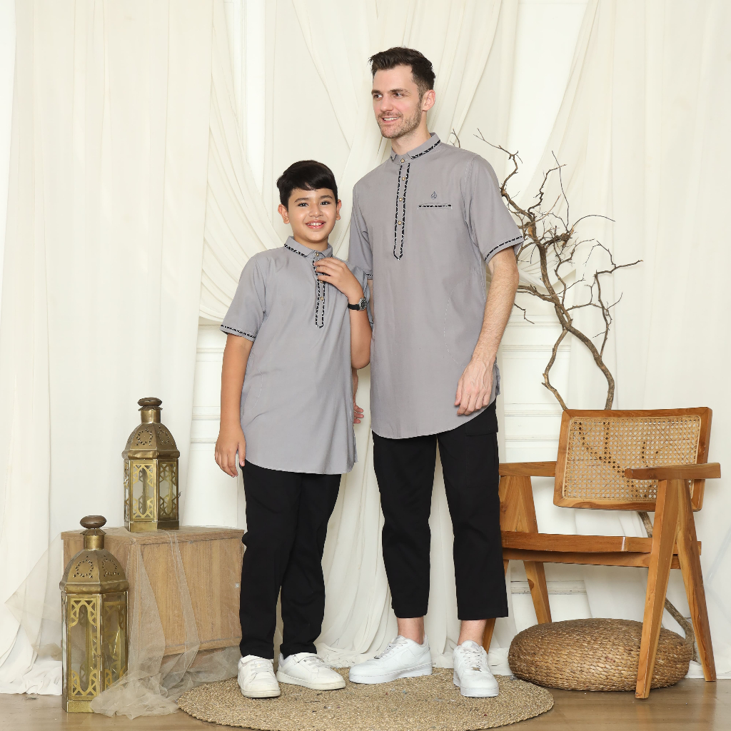Tokoashshiddiq - COUPLE Kemeja Koko Polos Minimalis - Pria & Anak Lengan Pendek - Warna Abu [1869]