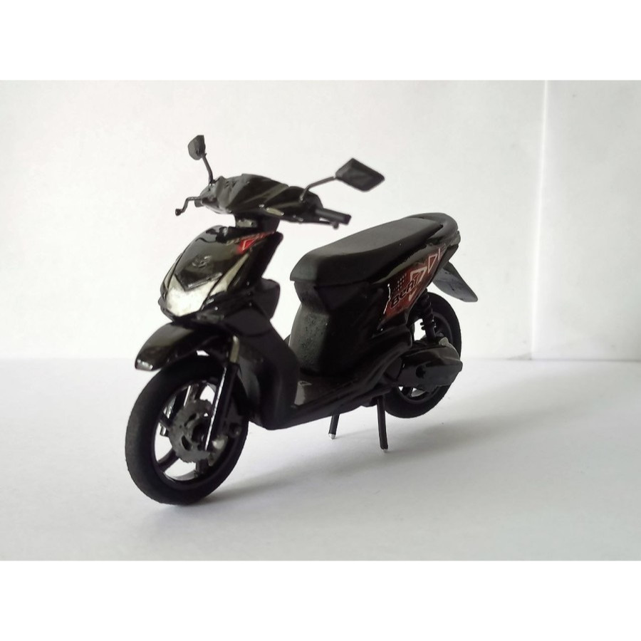 Miniatur Motor Honda Beat Karbu hitam mainan koleksi skala 18