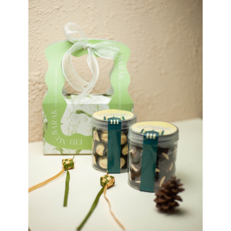 

HAMPERS | BINGKISAN KUE LEBARAN | IDUL FITRI ISI 2 TOPLES/JAR UK 600 ML | BERAT 250gr-300gr