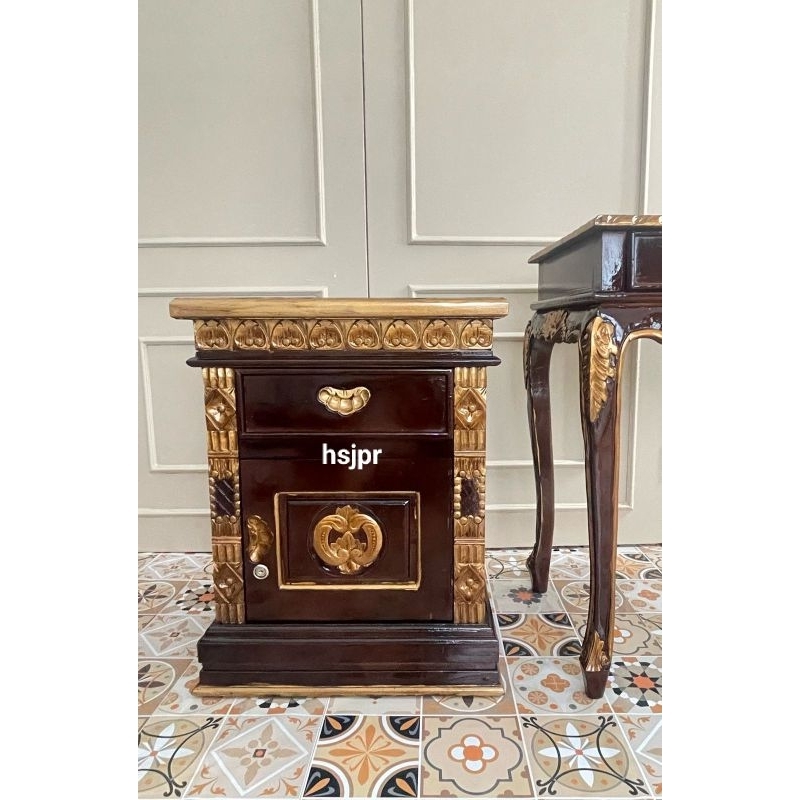 Nakas ukir kayu jati