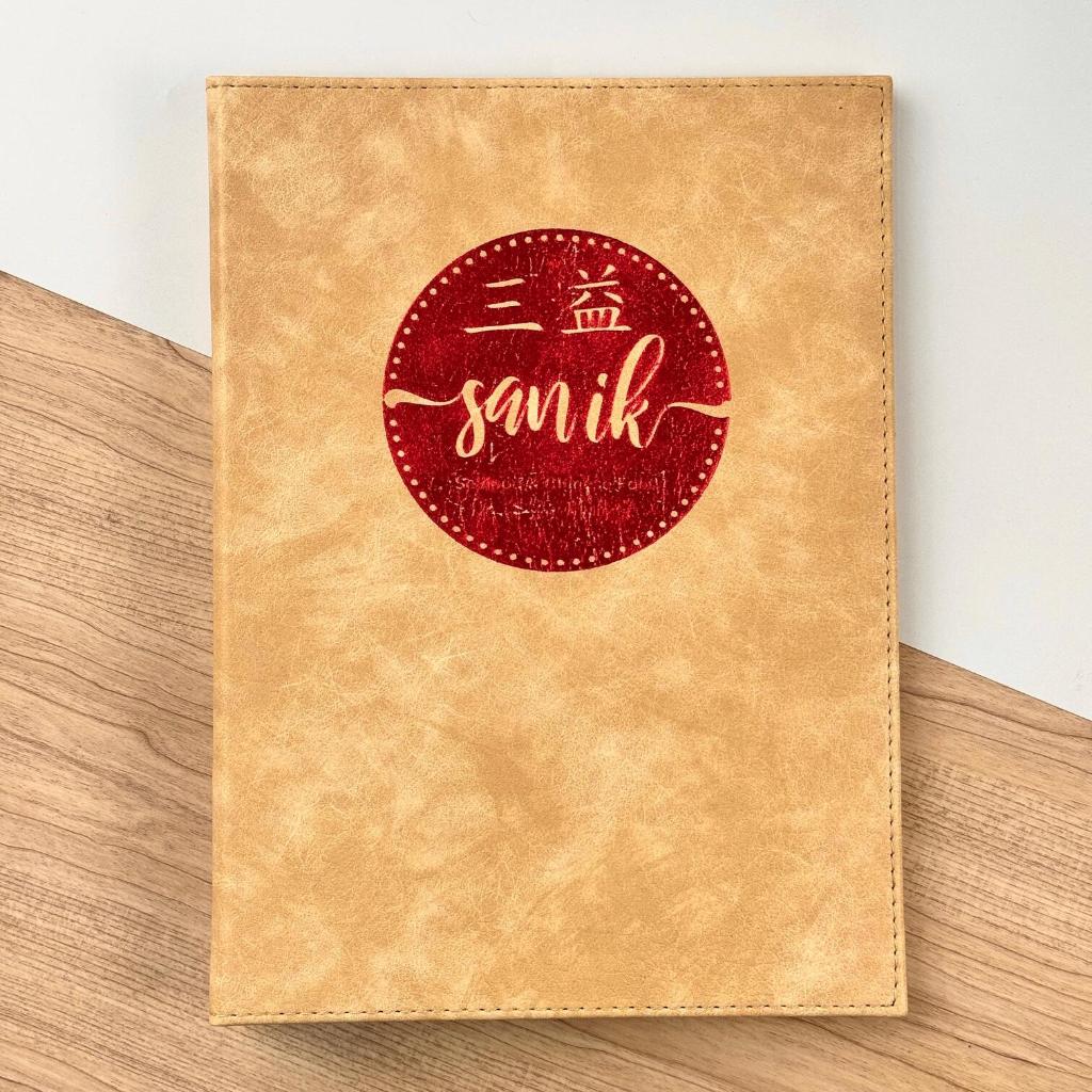 

Buku Menu Kulit Jepit Baut isi plastik A4 - PREORDER - Restoran Hotel Cafe