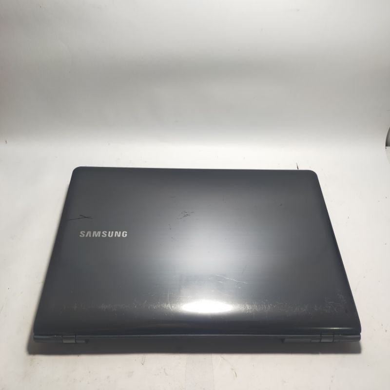 Kesing Case Original Casing Laptop Samsung NP355V4X