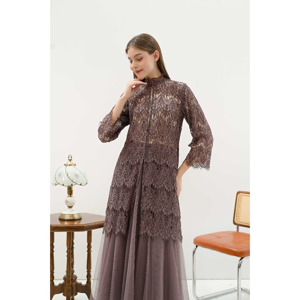 Menoor Batik | Petal TOpo | Kebaya Brokat Modern Wanita – Outer Brokat Elegan untuk Kondangan & Form