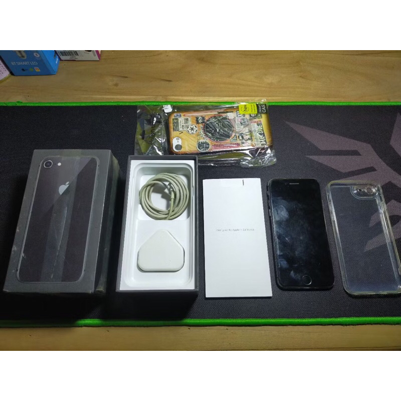 Preloved Iphone 8 second 64 inter (nego)