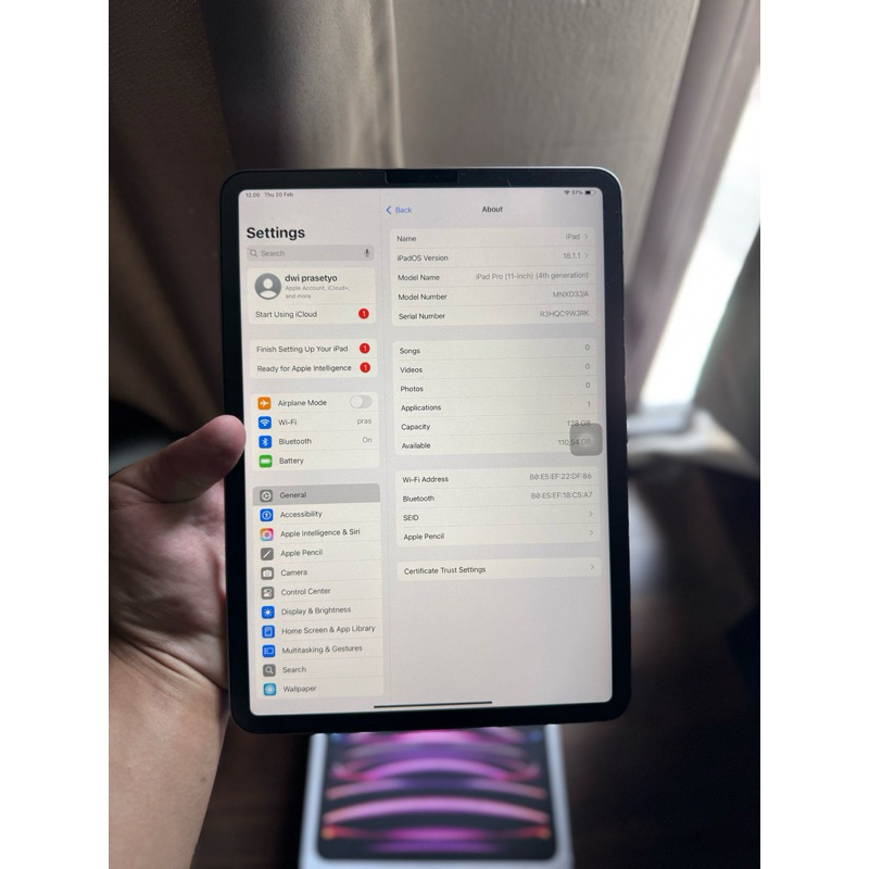 ipad pro gen 4 M2 128gb + apple pencil gen 2