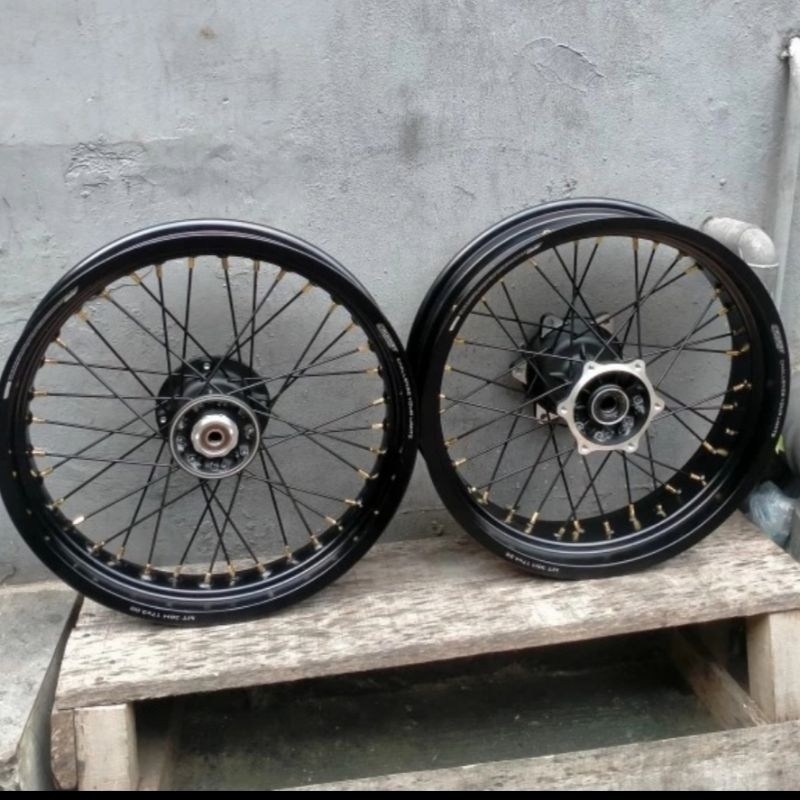 velg set supermoto KLX 250 ring 17 300 350 tromol original KLX 250 D-Tracker 250