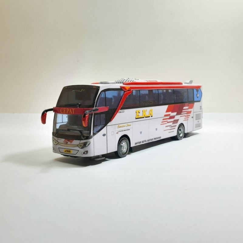 Miniatur bus EKA Cepat body JB3 skala 1:64