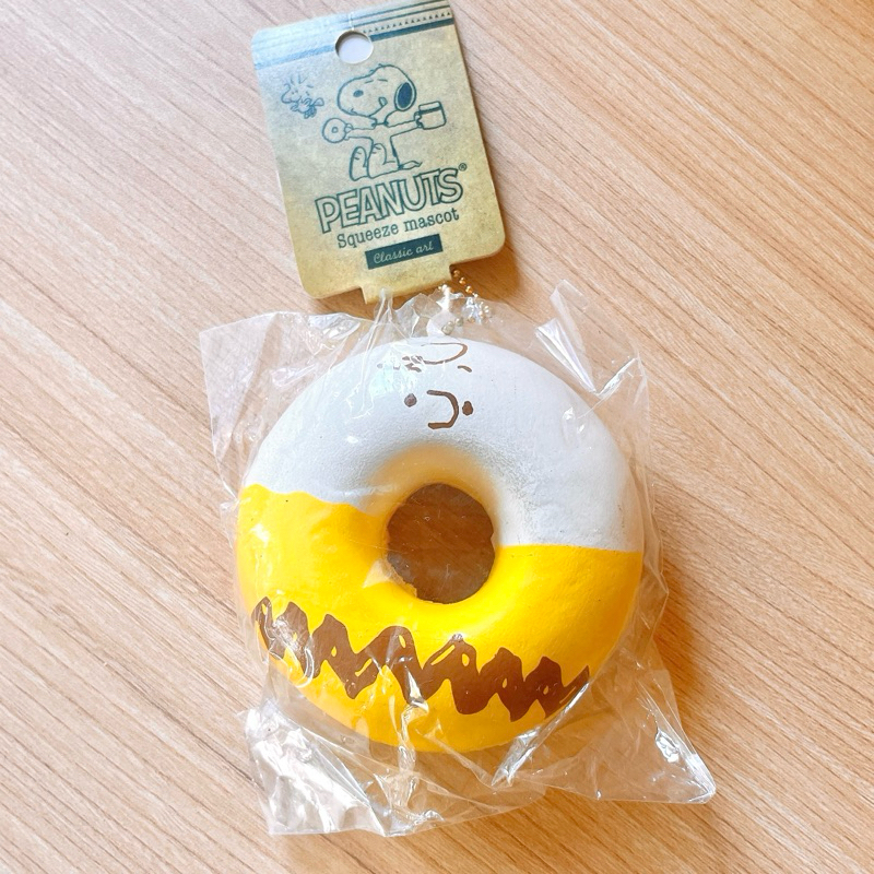 [READY STOCK] Peanuts Snoopy Donut Squeeze Mascot Squishy / Licensed with Tag