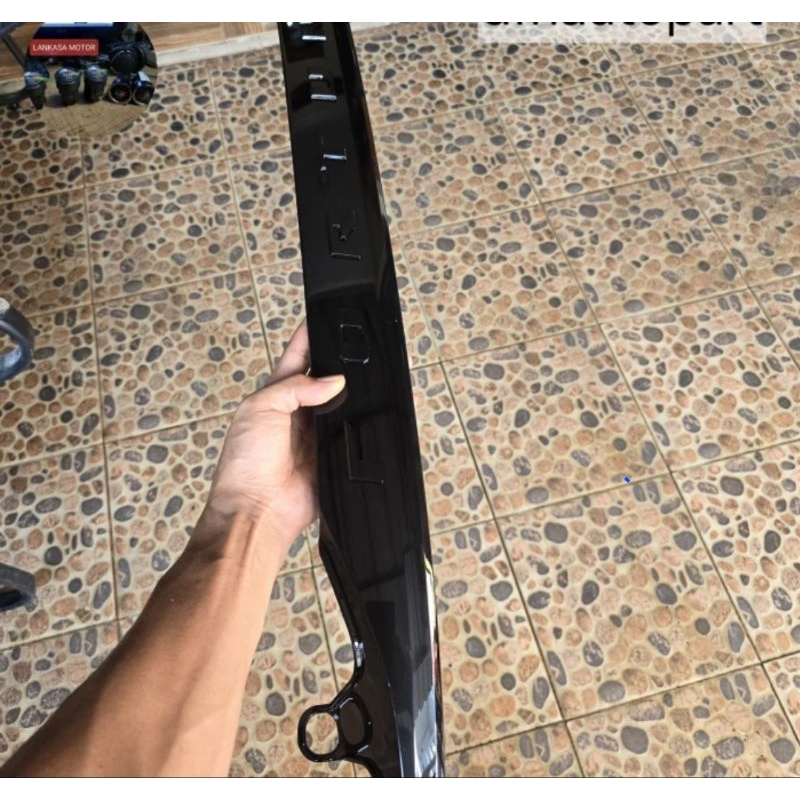 Trunklid Bagasi Fortuner Legender 2024 Original Hitam Glossy