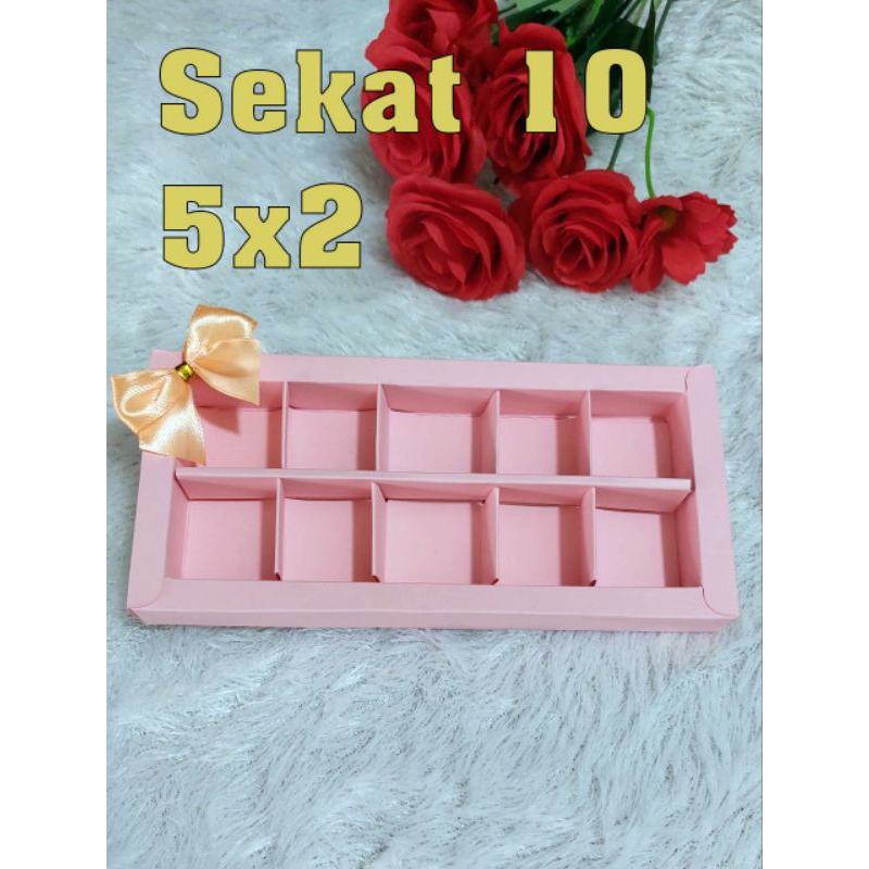 

Box Coklat Lembaran sekat 10 ( 5x2 ) minimal order 4lembar