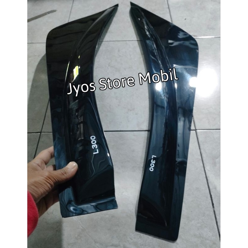 Talang air Mitsubishi L300 Model kupu kupu Variasi Tanpa sambung