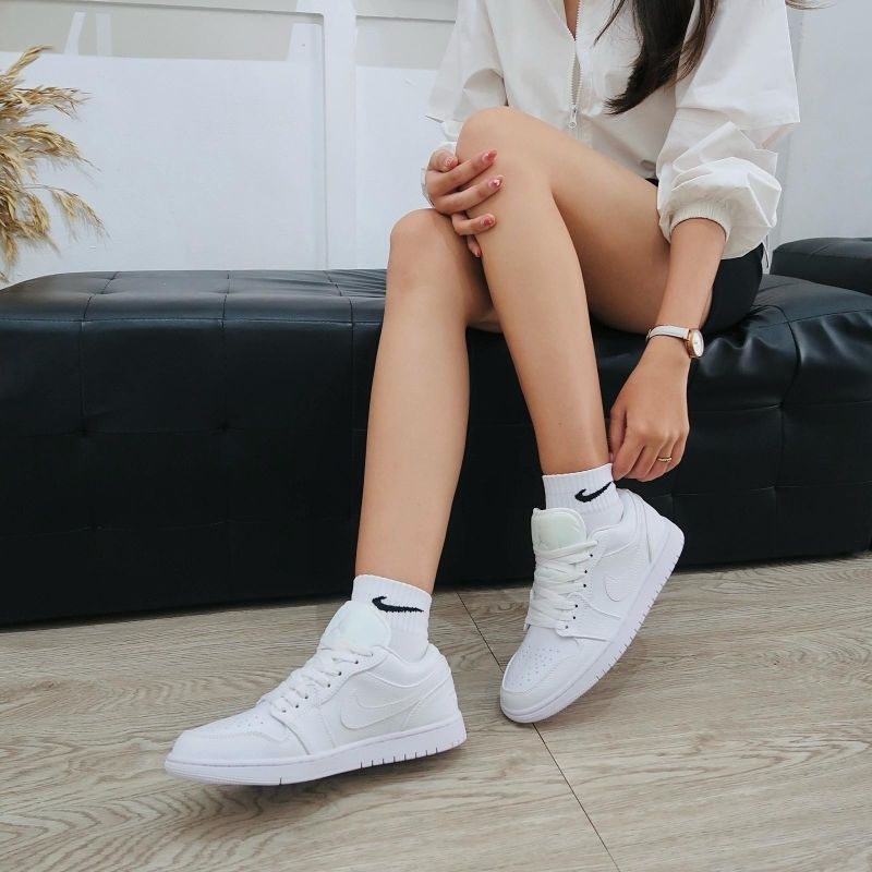 Sepatu Aj1 Low Full White Triple White - Sepatu Wanita Pria Putih