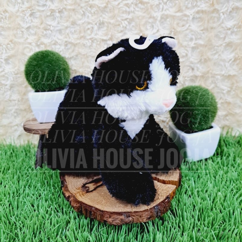 Boneka Kucing Hitam Putih Boneka Cat Lying Boneka Kucing Cat Mata Keras