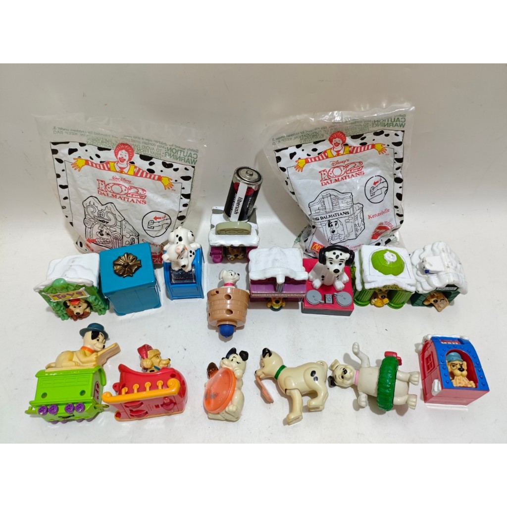 Set vintage happy meals mcd disney 101 dalmatians candyville kennelville bank police dj toys christm