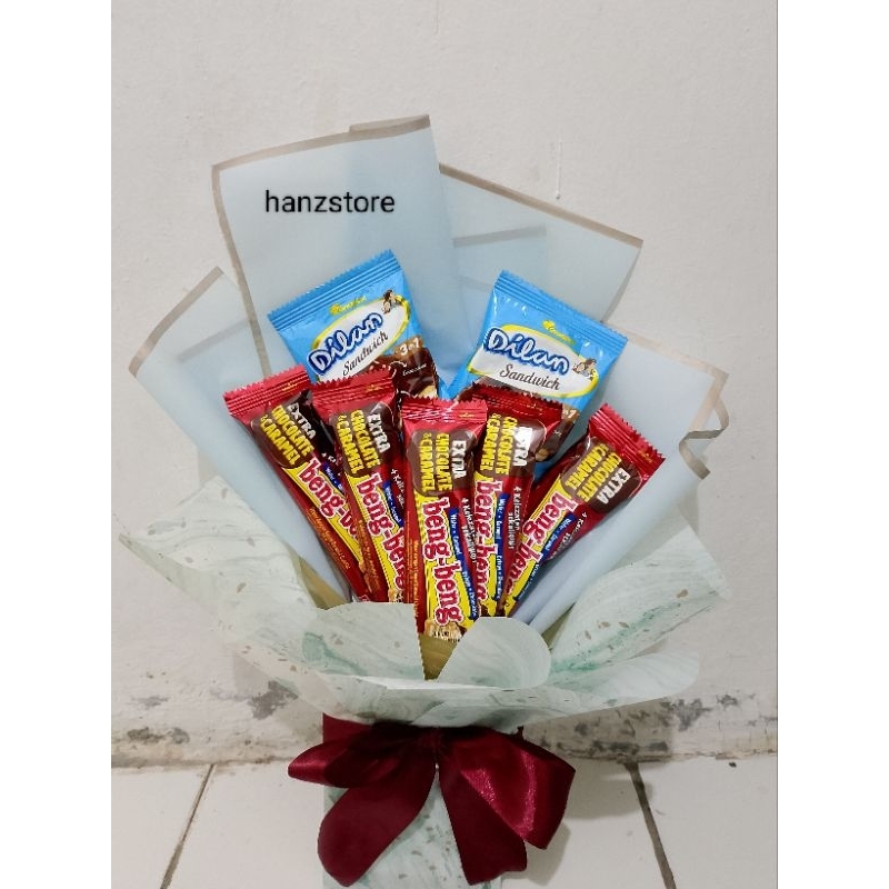 

Buket Snack Coklat Kado Ulang Tahun Pacar