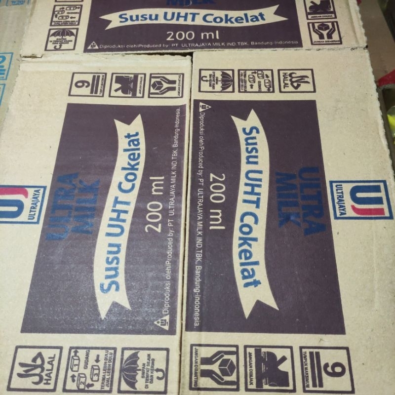 

ULTRAMILK 200ML ISI 24PCS