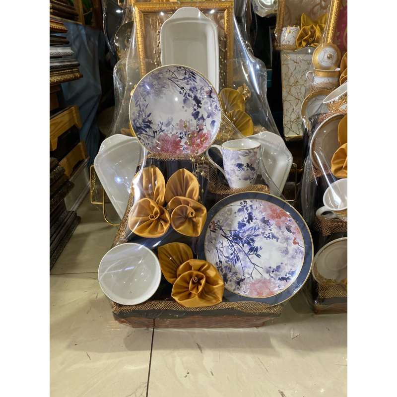 

parcel sango hampers pecah belah keramik/parcel lebaran 2025