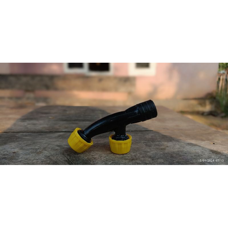 Nozzle drat dalam  spuyer tanki semprot pertanian dan hama mode 2 kepala
