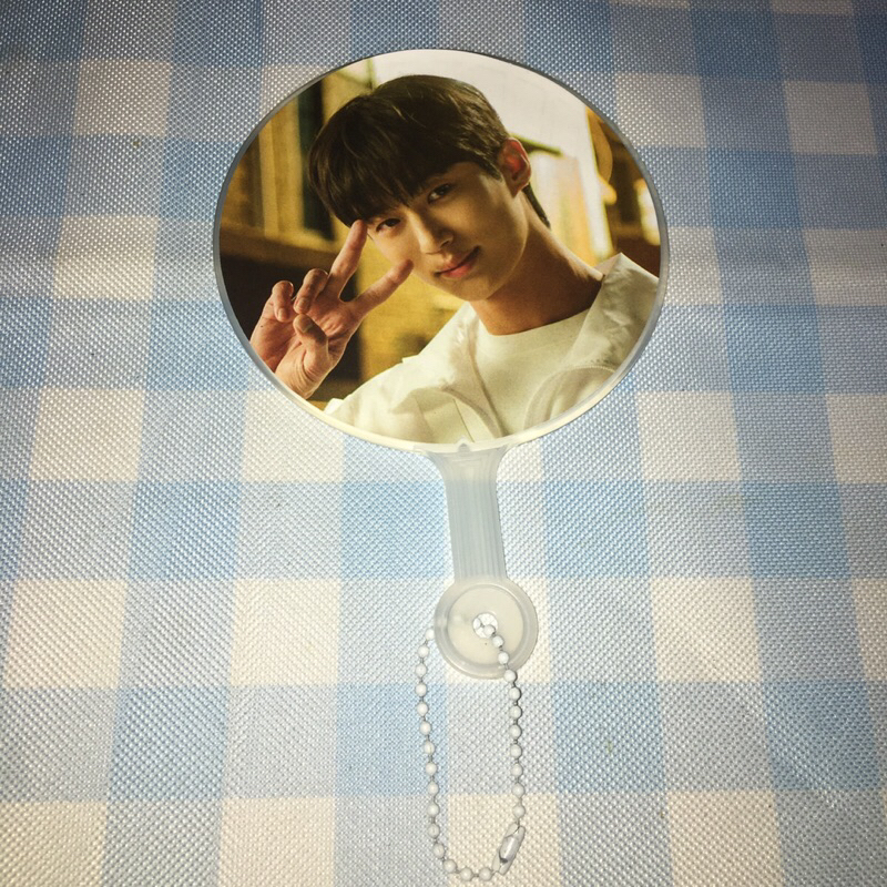 [READY INA] OFFCIAL MINI PICKET KEYRING BYEON WOOSEOK LOVELY RUNNER MD
