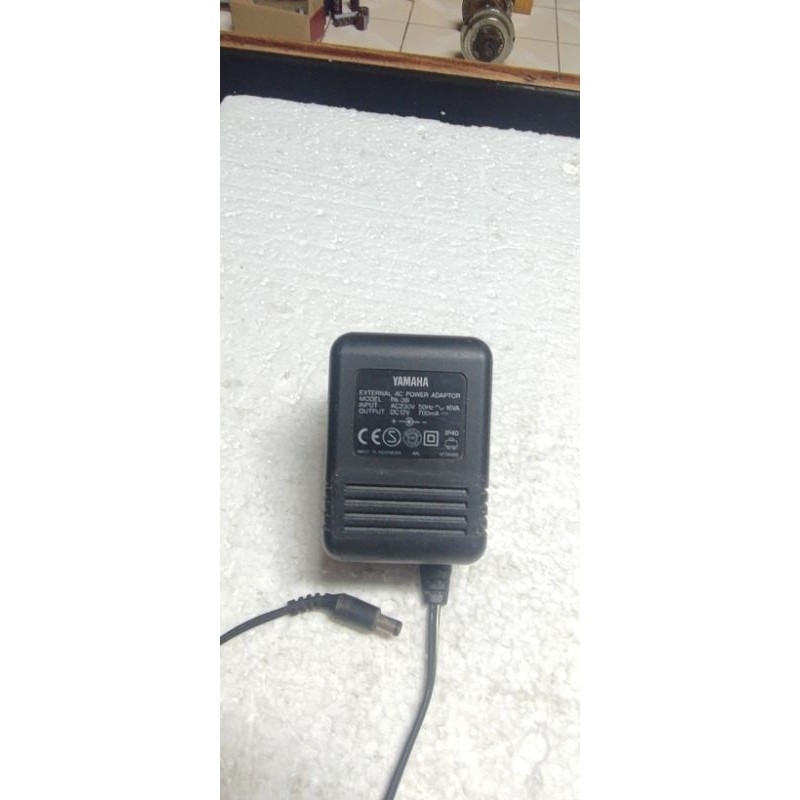 Adaptor YAMAHA PA-3B  12V 700mA Jack 5,5mm