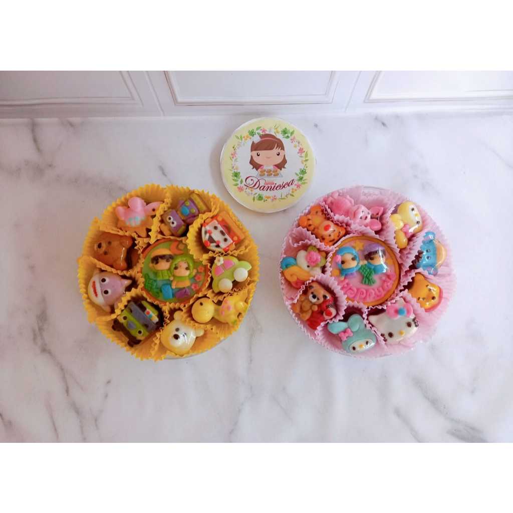

.CTB IF Bulat - Coklat Karakter Boys & Girls Tema Lebaran Idul Fitri ( SCP )